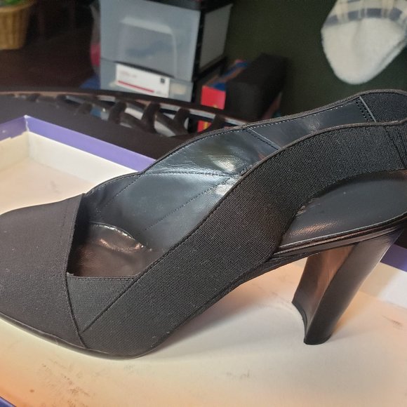 Stuart Weitzman Womens 7.5 Black Elastic "Trans" shoe - Picture 7 of 9